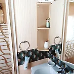 4 Etoiles, 6 Personnes, Climatisation, Parking, Piscine, Wi-fi Apartamento Hyères