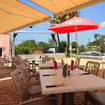 Apartamento 4 Etoiles, 6 Personnes, Climatisation, Parking, Piscine, Wi-fi Hyères