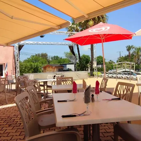 Appartement 4 Etoiles, 6 Personnes, Climatisation, Parking, Piscine, Wi-fi Hyères